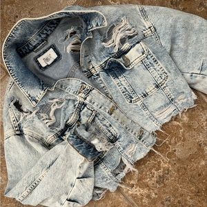 Women’s Jean distressed light blue wash jacket